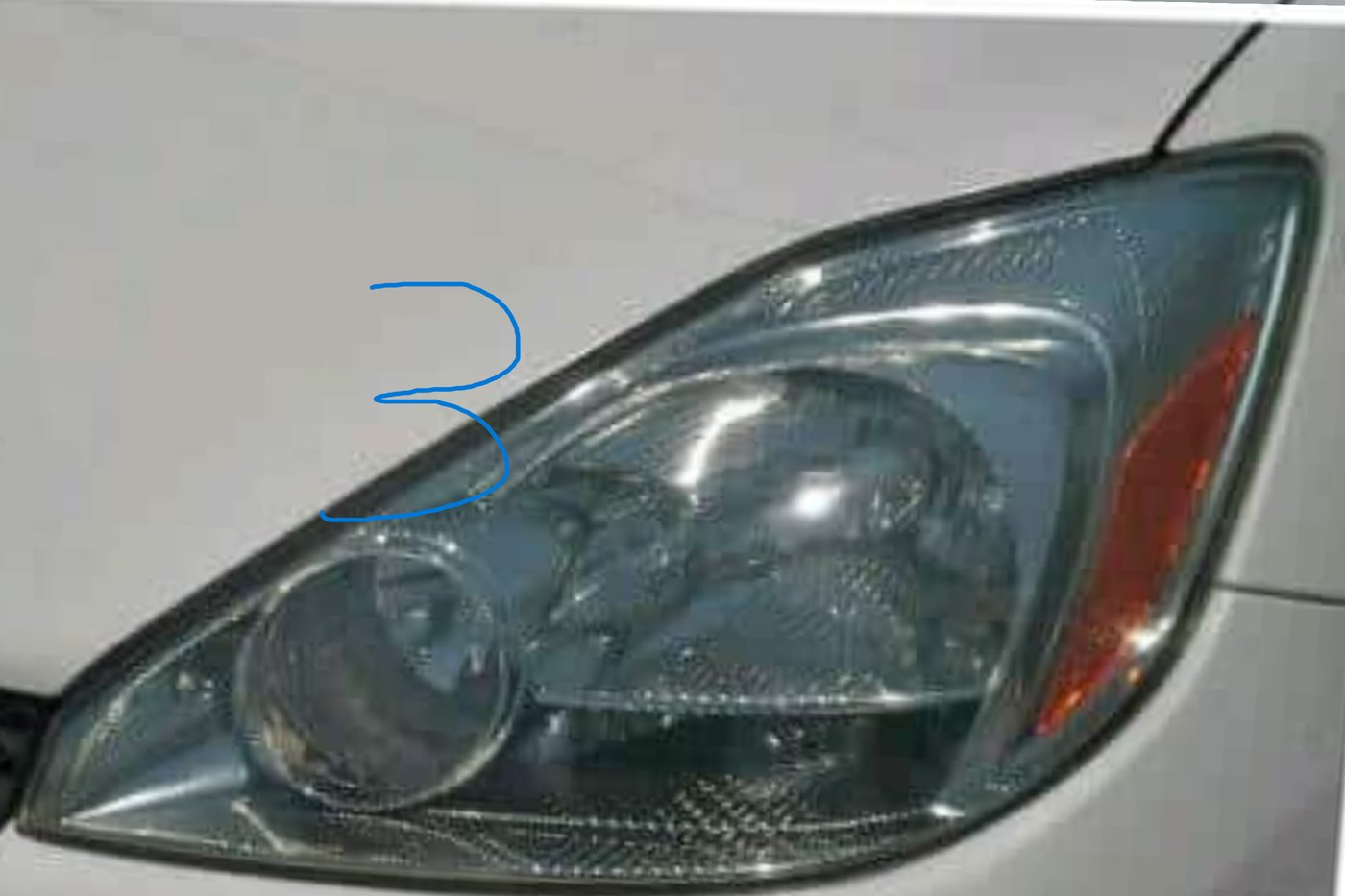 Headlight after restoration: clear and bright